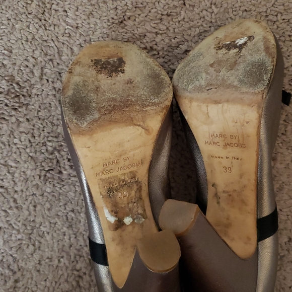 Marc Jacobs Bronze Mary Jane bows Heels Sz 39 - Picture 6 of 7